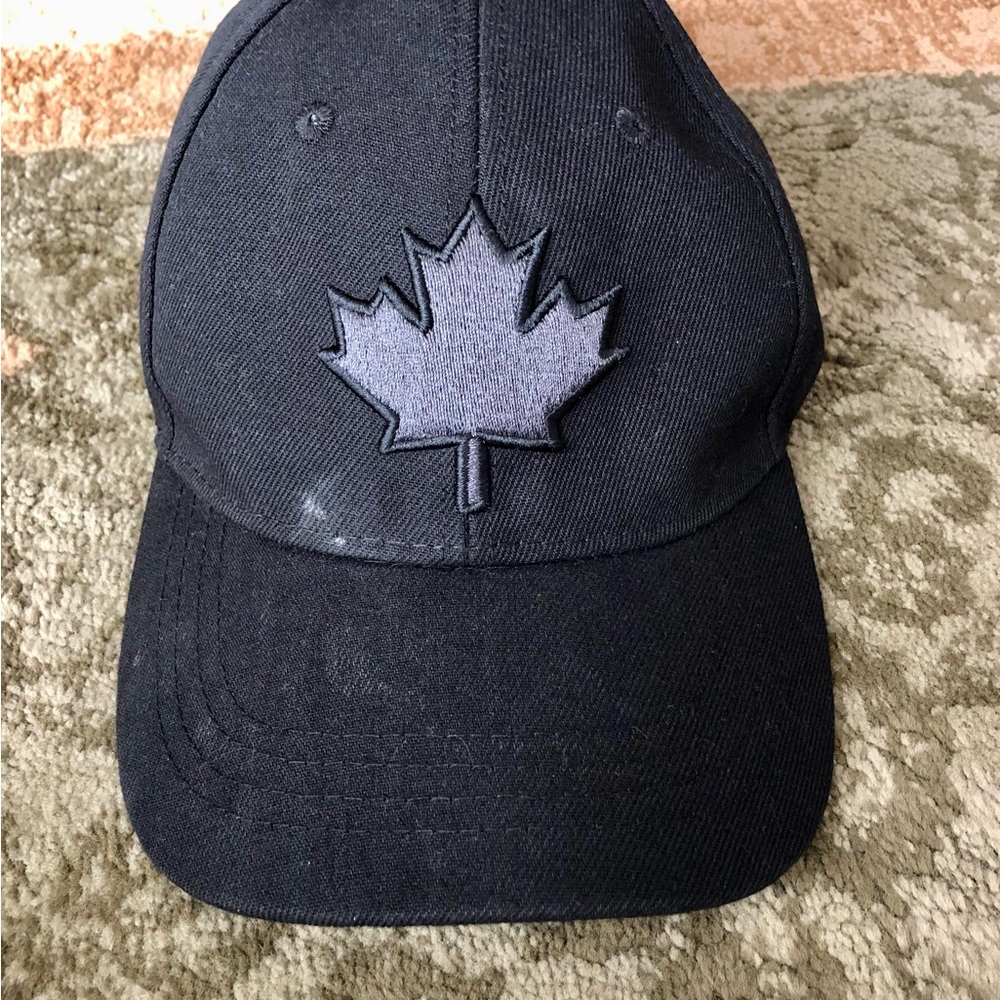Classic Black Maple Leaf Baseball Cap - Men Accessories